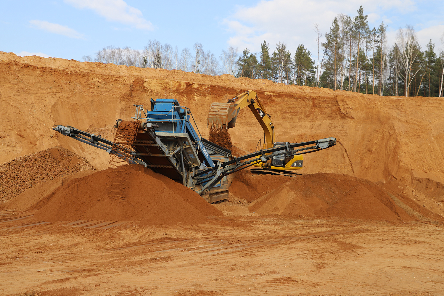 Песчаный карьер СУ-149 в "Кутнево": производственный комплекс, без продукции и слаженной работы которого невозможно представить ни одну стройку